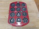 Wilton Christmas Cookie Holiday Shapes Baking Pan 12 Non Stick Sugar Gingerbread. Fixed Price $12.00.