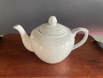 Bia Cordon Bleu 32-OUNCE Porcelain White Elegant Teapot Classic Minimalist. Fixed Price $24.99.