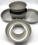 5 Vintage Mirro Cake Pans Removable Bottoms 1178M & 1179M Bundt 728AM. Fixed Price $50.00.