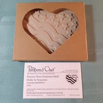 Pampered Chef Patriotic Heart Cookie Mold 2003 Stoneware Nib. Fixed Price $6.00.