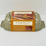 Vtg Nordic Ware Pumpkin 11" Loaf Pan Autumn Harvest Made Usa Cast Iron. Fixed Price $18.89.
