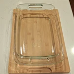 Pyrex Easy Grab Clear Glass Rectangular Baking Dish, No Lid. 3 Qt, Oven Safe. Fixed Price $15.00.