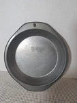 Ekco Baker's Secret M310 9'' Baking Pie Pan With Built Handles Usa. Fixed Price $7.13.