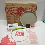 Pampered Chef 1477 "let Make Pizza" Kid Set With #1387 Stone New. Fixed Price $30.00.