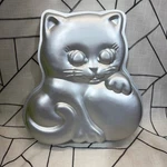 Wilton Cake Pan 12X11 Silver Vintage 1979 Sitting Kitten Cat Mold 502-1972. Fixed Price $29.99.