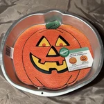 Wilton Aluminum Halloween Jack-o-lantern Pumpkin Cake Pan 1982. Fixed Price $7.00.