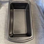 Wilton 2105-6806 Perfect Results Large Nonstick Loaf Pan 9.25 X 5.25 Euc. Fixed Price $15.50.