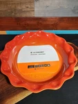 Brand Le Creuset Stoneware Heritage Pie Dish Fluted Baking Flame. Fixed Price $39.16.