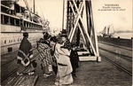 Pc Cpa Yokohama Famille Japonaise Promenade Sur Wharf Japan (A8582). Fixed Price $14.99.