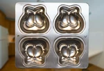 Vintage (1993) Wilton Garfield Mini Cakes (4) Baking Mold #2105-9441. Fixed Price $14.99.