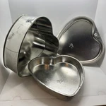 Vintage 2-CT Ekco T165 Heart Shaped Cake Pans Aluminum Usa 1960S + 3.5 Size. Fixed Price $16.50.