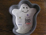 Ekco Baker's Secret Non Stick Ghost Cake Pan Mold #64737 W/ Insert. Fixed Price $9.99.