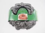 Nordic Ware Platinum Holiday Wreath Bundt Pan 9 Cups Made Usa. Fixed Price $17.99.