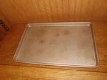 David Burke Gourmet Pro Kitchen Non-stick Bakeware Sheet 17X12X1 Pan. Fixed Price $14.99.
