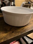 Corningware 6002266 French White 1.5 Qt Round Casserole Dish W/glass Lid Boxed. Fixed Price $20.00.