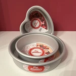 Fat Daddio's Valentine's Heart Shaped Layer Cake Pan Round Baking 6" X3" Deep. Fixed Price $75.00.