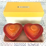 Le Creuset Petit Ramekin D'amour Of 2 With Tray Orange Stoneware W/ Box. Fixed Price $56.51.