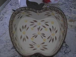Temptations By Tara Old World Brown Apple Shape 2QT Baking Dish/bowl #898703. Fixed Price $30.00.