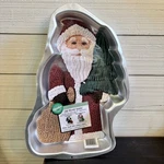 Wilton World Santa Clause Cake Pan Baking Mold Christmas Manual Vintage 1999. Fixed Price $12.00.