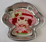 Wilton Strawberry Shortcake Pan 2105-7040 Year 2003. Fixed Price $12.99.