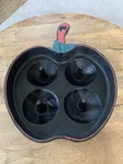 Vintage Cast Iron Apple Shaped Baker Baking Pan Skillet Bakeware. Fixed Price $17.06.