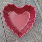 Chantal Heart Shaped Baking Dish #93-HQP13 Fluted Stoneware Dark Bakeware. Fixed Price $5.99.