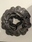 Nordic Ware Holiday Wreath Christmas Bundt Cake Pan Baking Mold Cast Aluminum. Fixed Price $19.99.