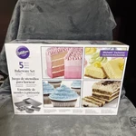 New Wilton 5 No-stick Bakeware Set Cupcake Round Rectangle Loaf Cookie Sheet. Fixed Price $15.00.