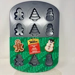Wilton Non Stick Christmas Cookie Shapes Pan 12 Cavity Gingerbread Snowman Trees. Fixed Price $14.99.
