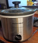 Elite Gourmet MST239X 1.5 Quart Slow Cooker Crock Pot W/ Glass Lid.. Fixed Price $10.50.