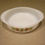Vintage Glasbake Maple Leaf Round Baking Dish * Cake Pan J-2429 8 1/2. Fixed Price $13.50.