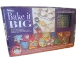 Wilton Bake It Big 17 Piece Mega Cookie Set Commercial New. Fixed Price $40.00.