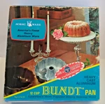 Vintage 12 Cup Nordic Ware Bundt Pan Heavy Cast Aluminum Original Box 50135. Fixed Price $24.90.
