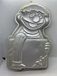1983 Wilton Ernie Sesame Street Cake Pan 502-3614 Euc. Fixed Price $14.99.