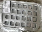 Pampered Chef Mint Condition New Version Brownie Bite Pan Free Shipping! #101172. Fixed Price $34.99.