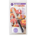 Wilton "i Taught Myself Decorate Cupcakes" Decorating Book Set - H.... Fixed Price $19.00.