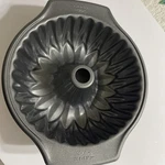 Wilton Fluted Bundt Gray Cake Pan Nonstick 9.75 Excellent Used Condition. Fixed Price $10.00.