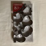 Farberware 8 Piece Holiday Cookie Cutter Set New. Fixed Price $12.99.