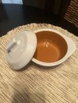 Pampered Chef Covered Stoneware 3C/0.75L Up 400 Degrees White/mustard Color. Fixed Price $24.99.