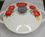 New Pioneer Woman Enameled Cast Iron 3 Qt Dutch Oven Red Vintage Floral Handle. Fixed Price $35.00.