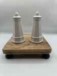 Pfaltzgraff Ceramic Stoneware Heritage White Salt & Pepper Shakers Vtg Set SS21. Fixed Price $5.50.