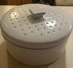 Crate & Barrel Farmhouse Ceramic Pancake / Bread Tortilla Warmer 550-256. Fixed Price $30.00.