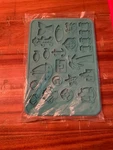 Pampered Chef 25-CAVITY Silicone Aqua Cookie Treat Pan Mold W/ Fish Boat + Nip. Fixed Price $14.00.