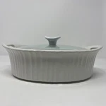 Corningware French White 2.5 Qt 2.3 Stoneware Bake Casserole Dish W/ Glass Lid. Fixed Price $17.99.