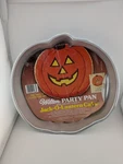 Wilton Cake Pan Jack-o-lantern Pumpkin Shape Mold 2105-3068 Instructions Vtg. Fixed Price $18.99.
