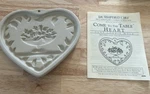 Pampered Chef Come To The Table Heart Clay Cookie Mold 1999 W/ Box & Recipes. Fixed Price $15.95.