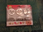 Wilton Holiday Cookie Press 6 Piece Disc Set New!!. Fixed Price $12.99.
