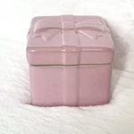 Creuset Mini Gift Box Ramekin Pearl Pink Stoneware Excellent Condition. Fixed Price $49.99.