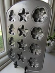 1 Wilton 3 Design Christmas Cookie/muffin Top Sheet Pan Nonstick Snowflake Star. Fixed Price $9.95.