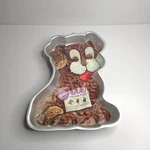 Wilton 1991 Precious Puppy Dog Cake Pan 2105-9434 Aluminum Insert W/ Directions. Fixed Price $11.04.